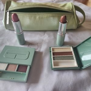 Clinque Cosmetics Bag With Samples
